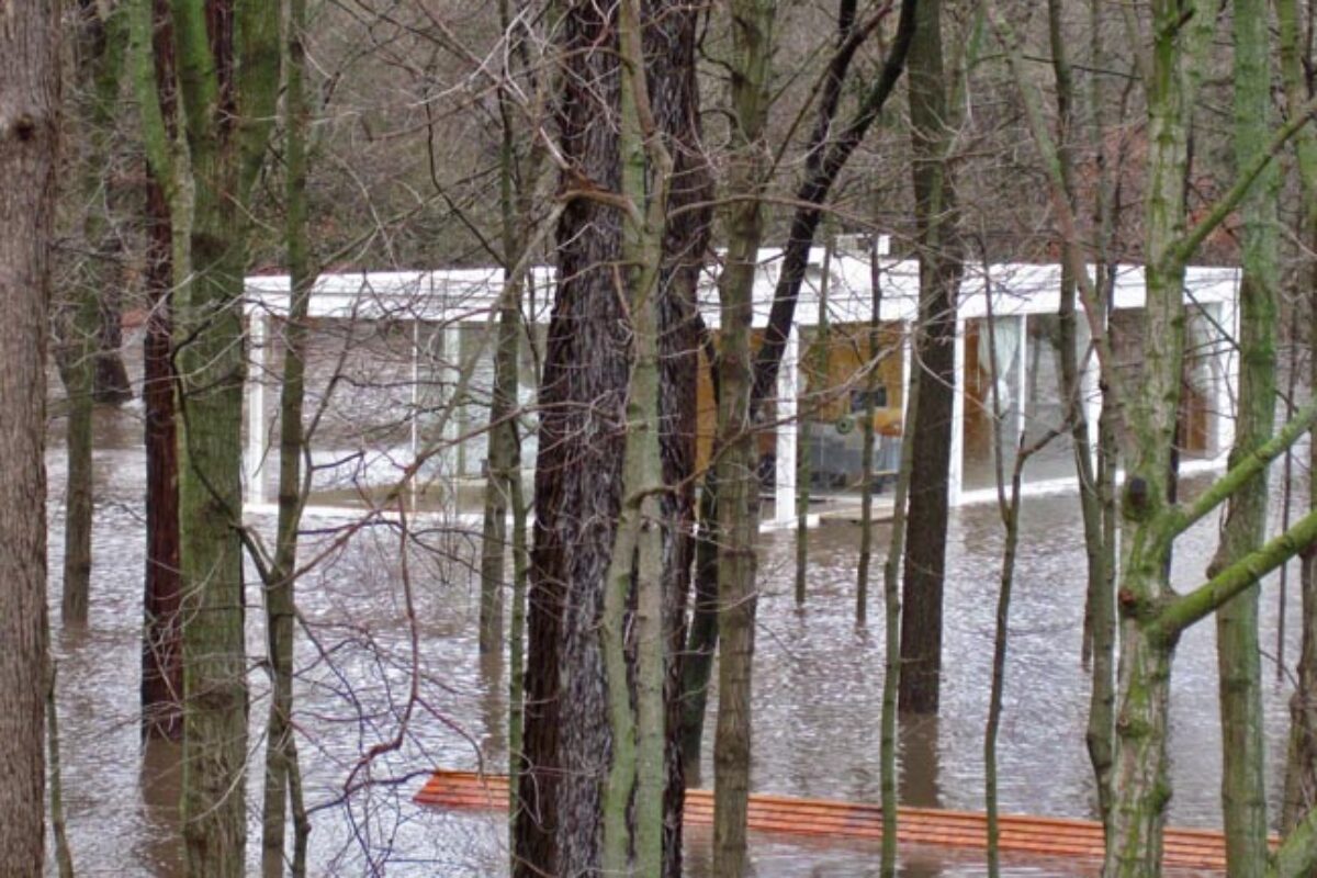 Farnsworth House